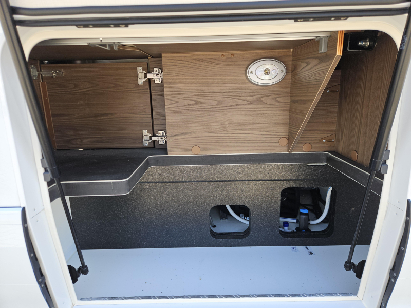 Hymer B674 SL foto: 18