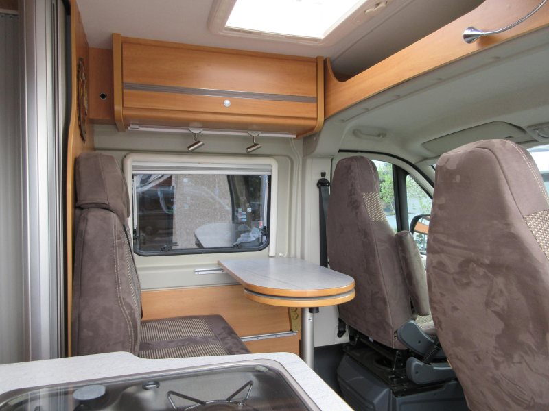 Pössl Roadstar 540 COMPACTE BUSCAMPER 130 PK  foto: 4