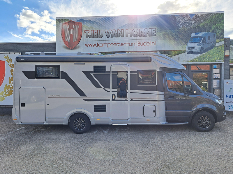 Adria Coral MB Supreme 670 DL  foto: 1