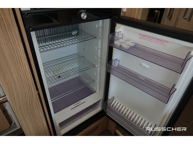 NIESMANN BISCHOFF ARTO 85E 180Pk Aut. | Levelsysteem | Dachklimaanlage | Solarpaneele | Anh&auml;ngerkupplung Foto: 11