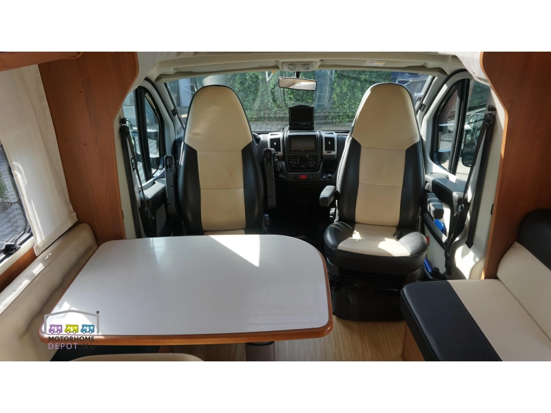 LMC Breezer 730 H Black Edition Foto: 8