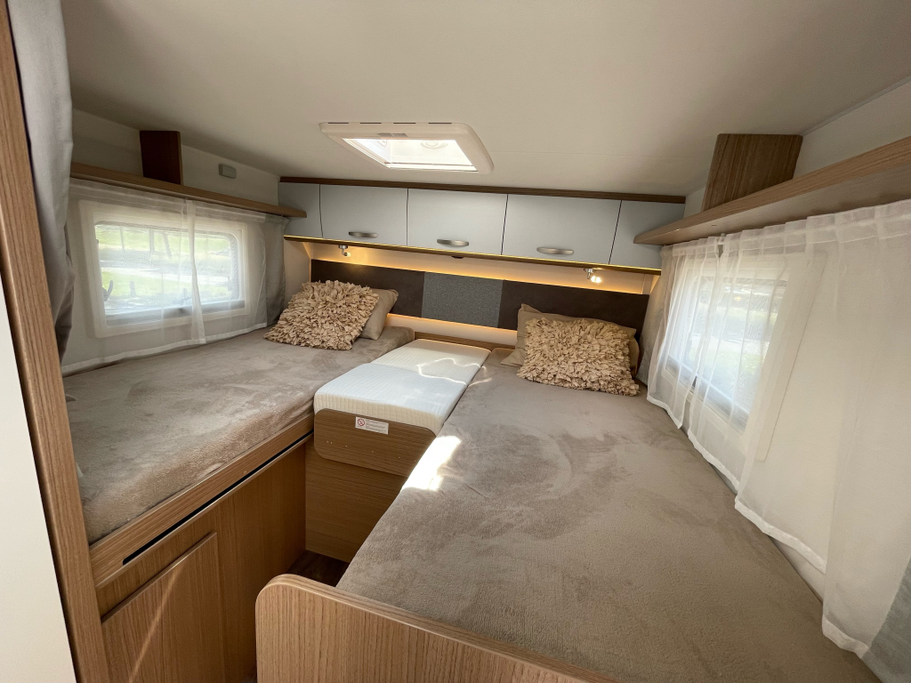 Carado T338 CLEVER EDITION ENKELE+HEFBED AUTOMAAT  foto: 2