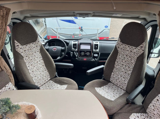 Carthago C-tourer T150 2x Ac Queensbed 150 Pk Zonnepaneel CarPlay Luchtv. foto: 8