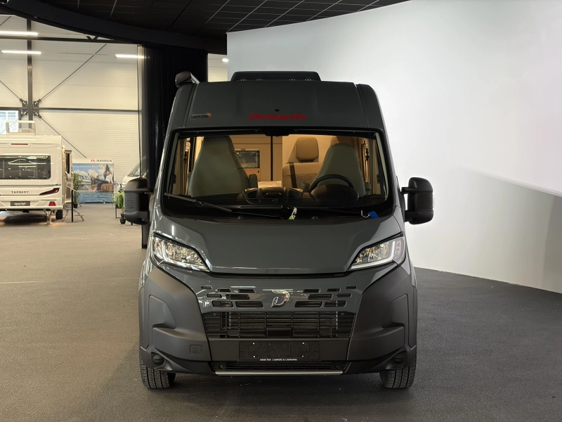 Dethleffs Globetrail 640 ES automaat / lengtebed  foto: 1