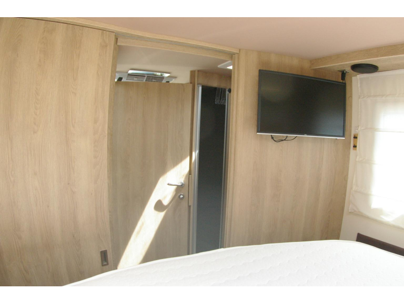 Mobilvetta Kea 90 I Queensbed, Hefbed, Garage  foto: 17