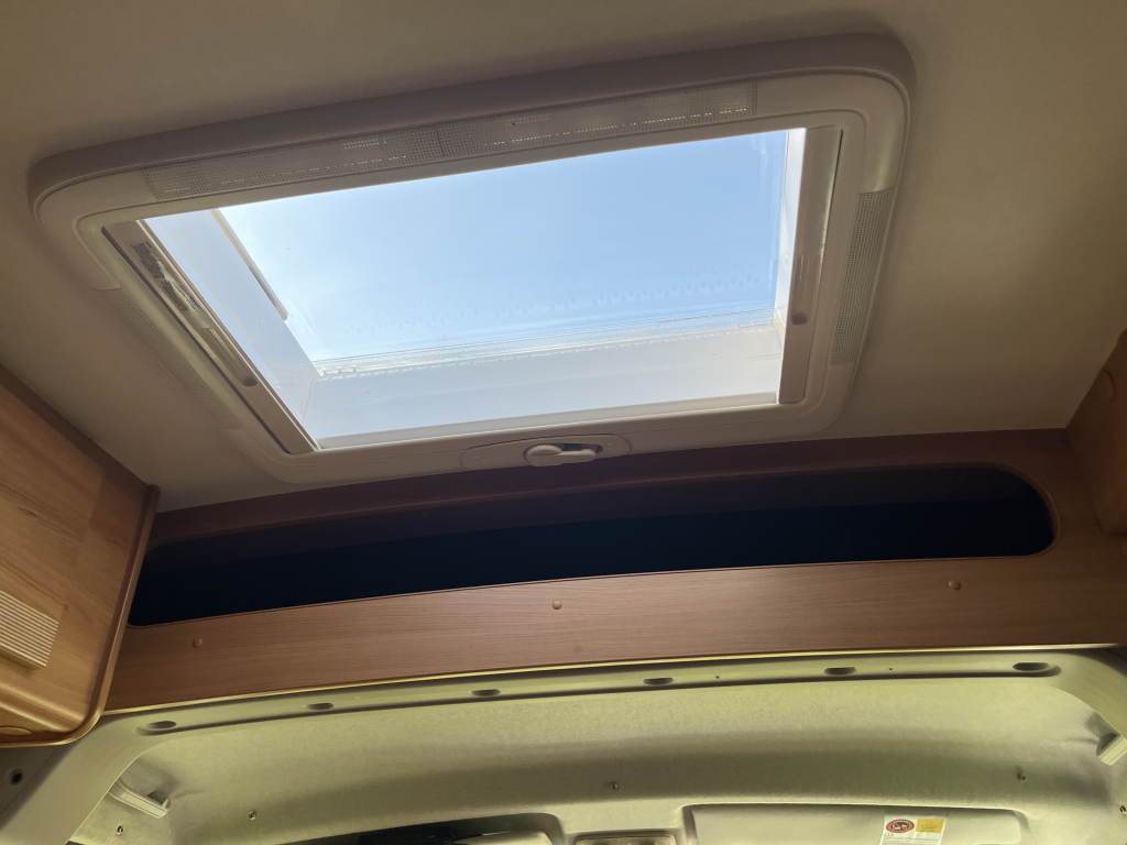 Pössl 2Win Airco, Single beds – Kingsize bed photo: 17