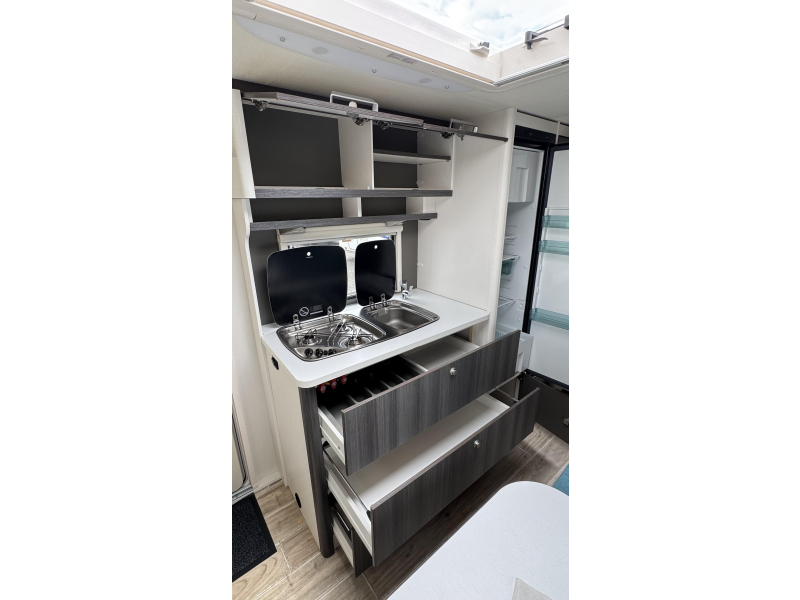 Dethleffs C'Go 495 QSK - Mover - Voortent  foto: 7
