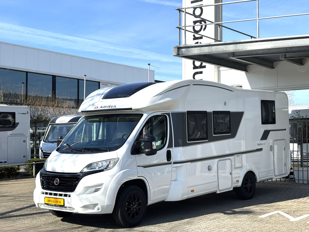 Adria Matrix Plus 670DC QUEENSBED + HEBEBETT + FACE TO FACE Foto: 5