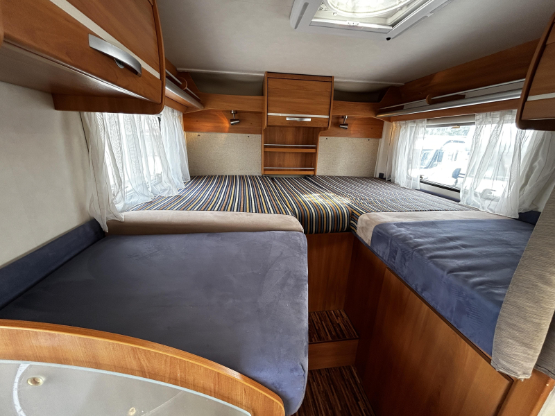 Hymer Exsis 562 Enkele-bedden/2009/Airco!  foto: 25