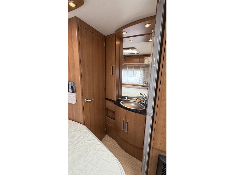 LMC Musica 470 D cama francesa asiento redondo inodoro foto: 11