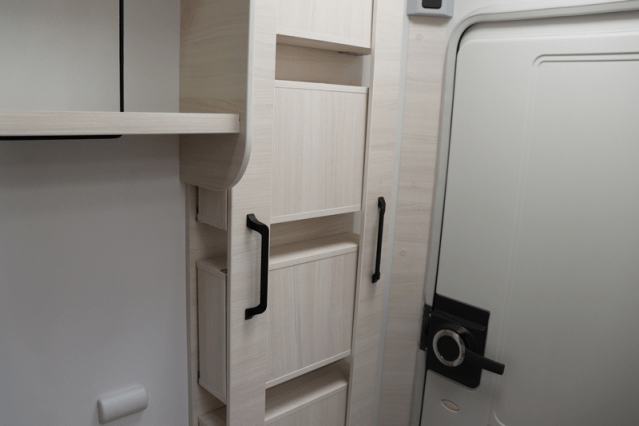 Young compact used Chausson Exclusive Line 660 automatic 170 hp (85 photo: 55