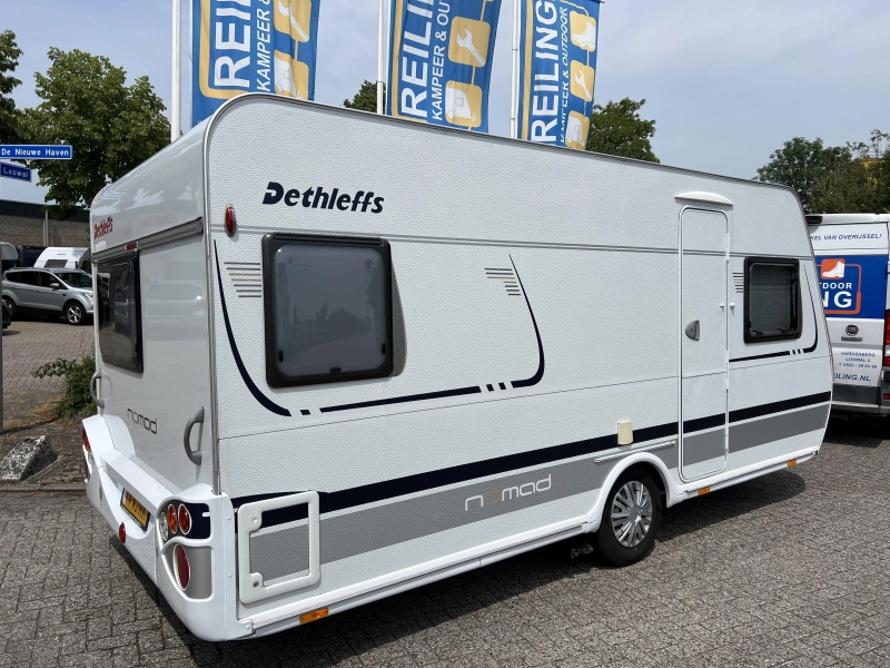 Dethleffs Nomad 450 DB Mover, Avance, Mosquitera foto: 1
