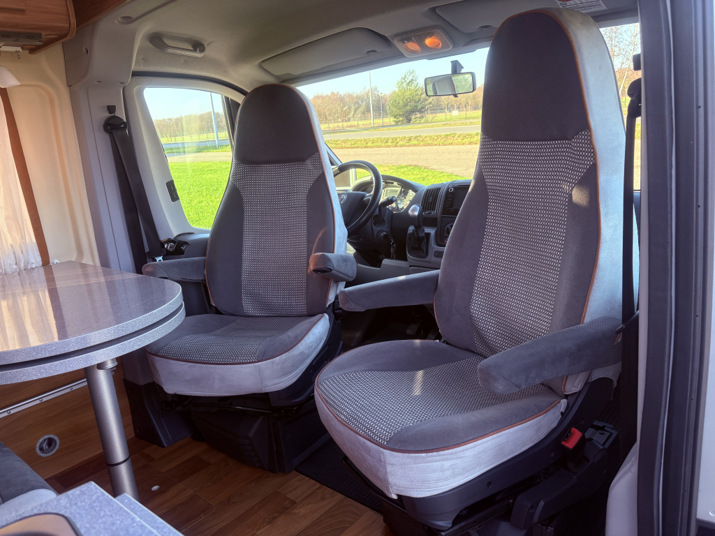 Globecar Campscout, Enkele bedden 3.0 Turbo 156pk AUTOMAAT foto: 8