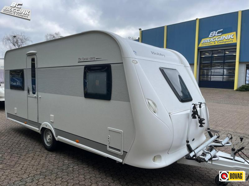 Hobby De Luxe 460 UFE FRANS BED + RONDZIT 