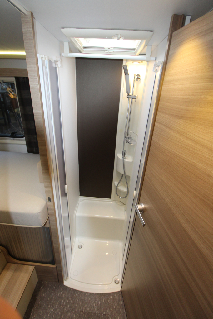 Adria Martix Axess M670 SL foto: 9