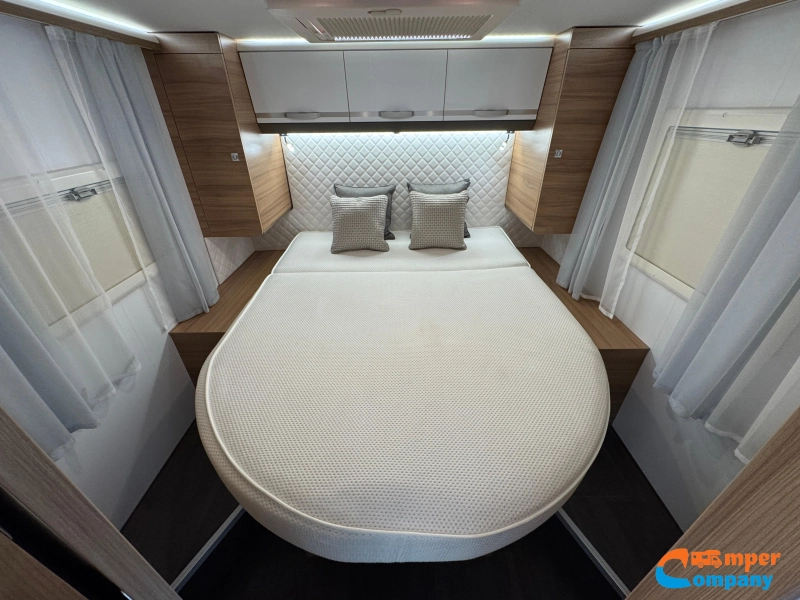 Adria Matrix 640 DC Queensbed / Face to face  foto: 16