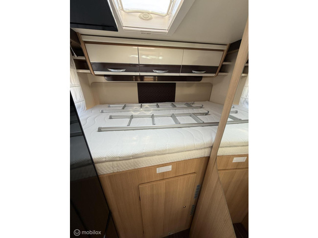Mc Louis MC4 231 Dwarsbed + Hefbed / Euro6! foto: 9