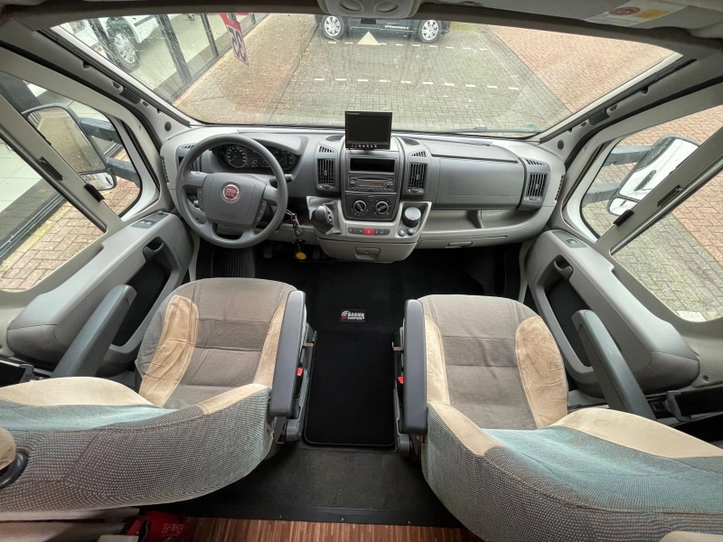 Karmann Ontario 725 TI Single Beds Airco 2010 photo: 11