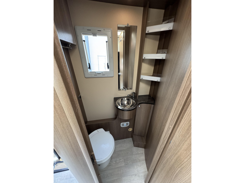 Challenger Sirius 2098 Queensbed-Hefbed-2X Airco  foto: 4