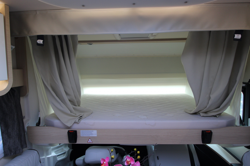 Autostar i 730 LJ Prestige design edition photo : 16