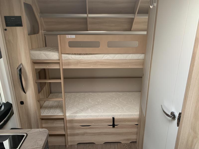 Hobby De Luxe 490 KMF Model 2026 