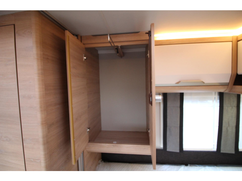 Knaus Sudwind Black Selection 460 EU AIRCO AKTIE JULI MAAND  foto: 19