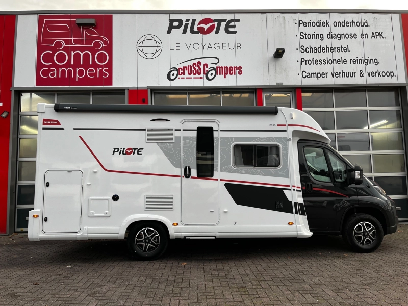 Pilote P 690 D Camper, Centraal hefbed  foto: 3