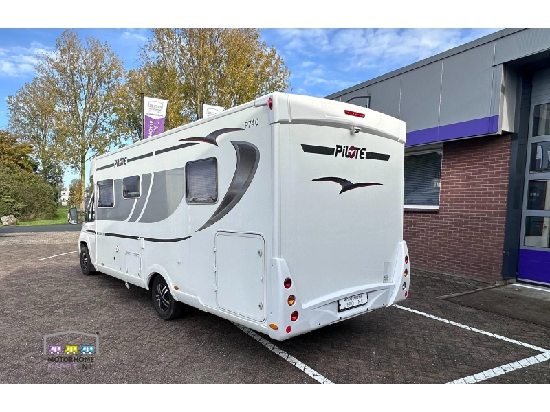 Pilote P 740 C NL+ NAP en zeer compleet  foto: 2