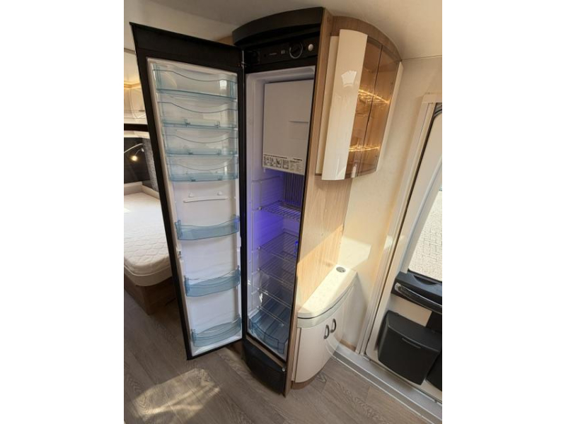 Hobby Excellent 460 SL Incl. Mover and Awning photo: 19