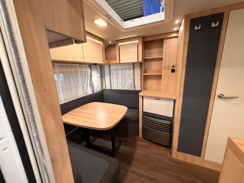 Knaus Sport 460 EU 1800KG + Enkele bedden  foto: 3