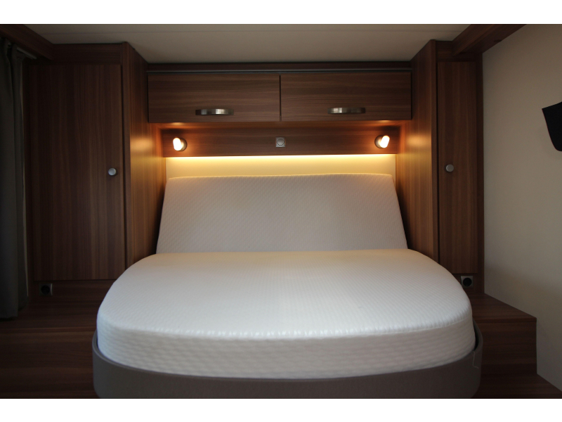Weinsberg CaraLoft Queensbed + Hefbed  foto: 22