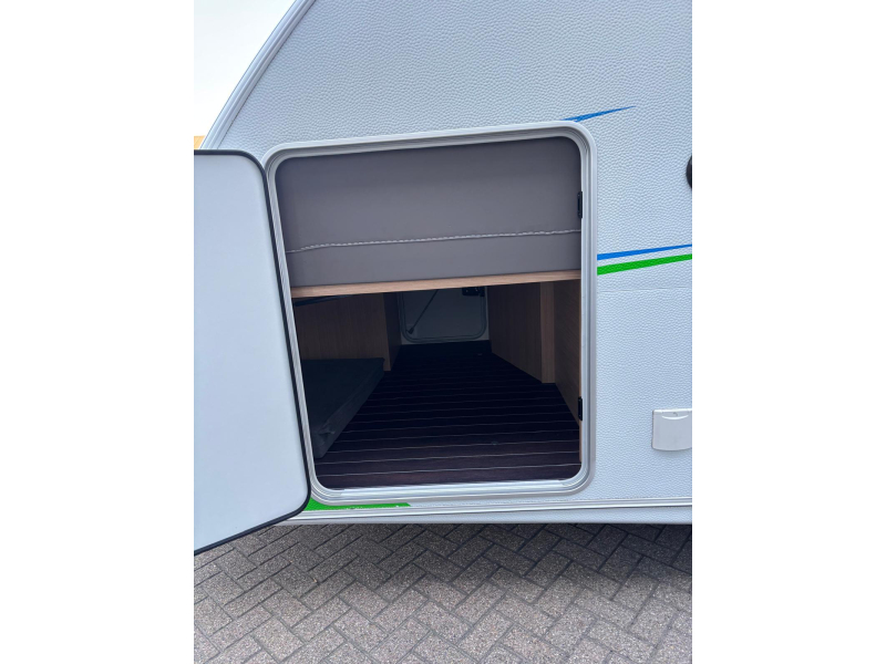 Knaus Sport and Fun 480 QL Mover Cassette awning photo: 23