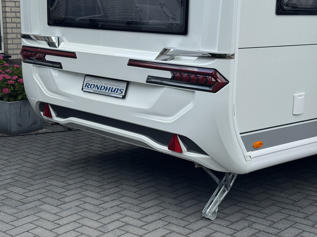 Hobby Maxia 585 UL met enkele bedden **Absolute topsegment van Hobby/Zeer ruime caravan/Nieuwe caravan** foto: 17