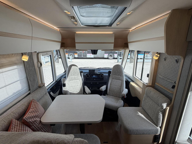 Hymer BML-I 780 MasterLine Bovenkasten Level 2X Airco Lithium foto: 12