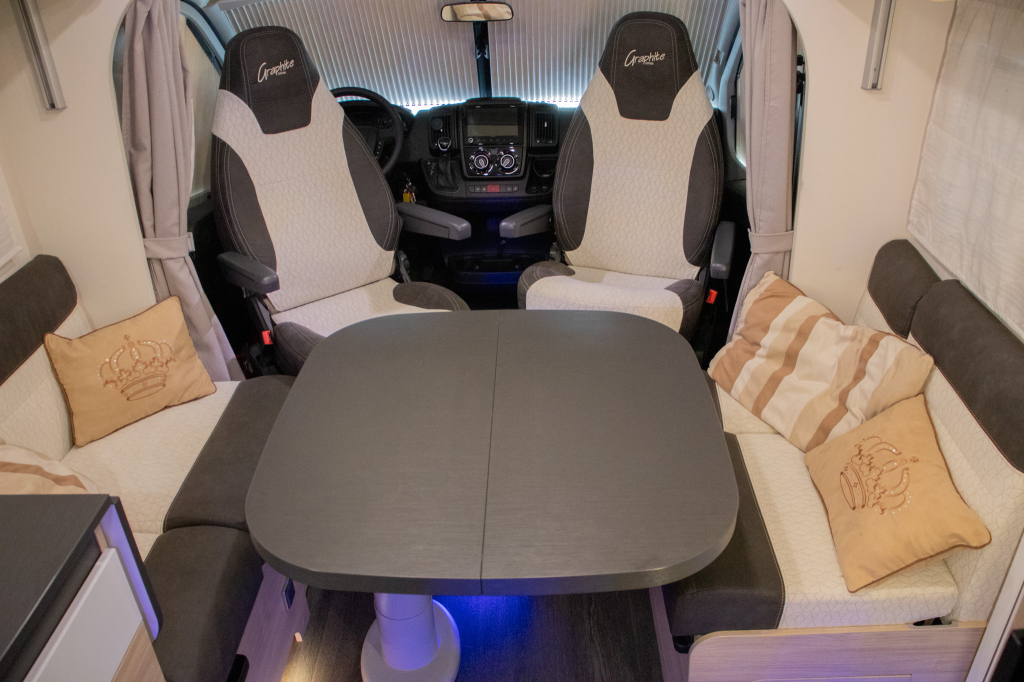 Challenger 337GA Graphite Edition VIP foto: 15