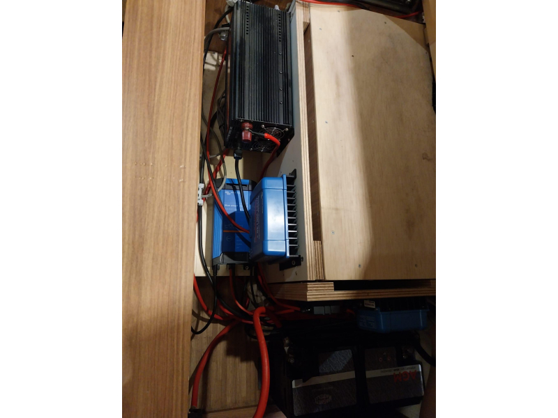 Carado T 448 met 3 grote zonnepanelen  foto: 21