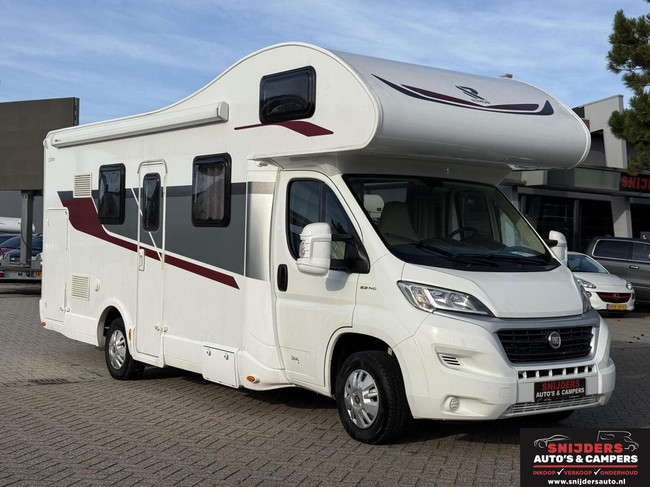Rimor Seal 9 Alkoof met 7 slaapplaatsen familie camper foto: 1
