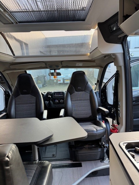 ADRIA TWIN 640SGX foto: 17