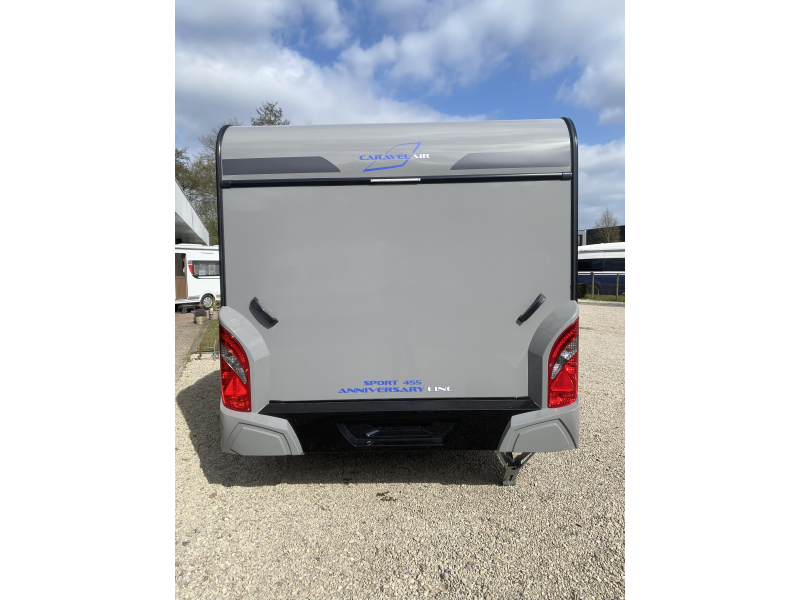 Caravelair Sport Line 455 Anniversary Line Ruime rondzit voorin  foto: 6