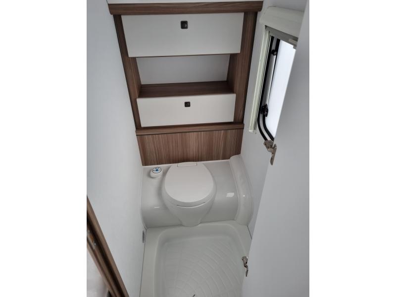 Fendt Tendenza 465 SFB 1800 kg - Vloerverwarming  foto: 17