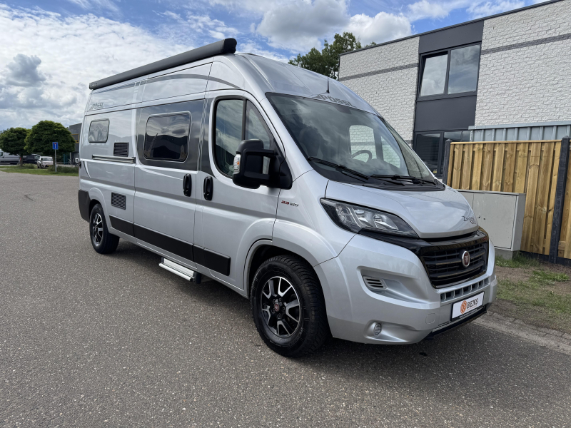 Pössl 2Win Plus 600 vastbed 9tr automaat  foto: 1