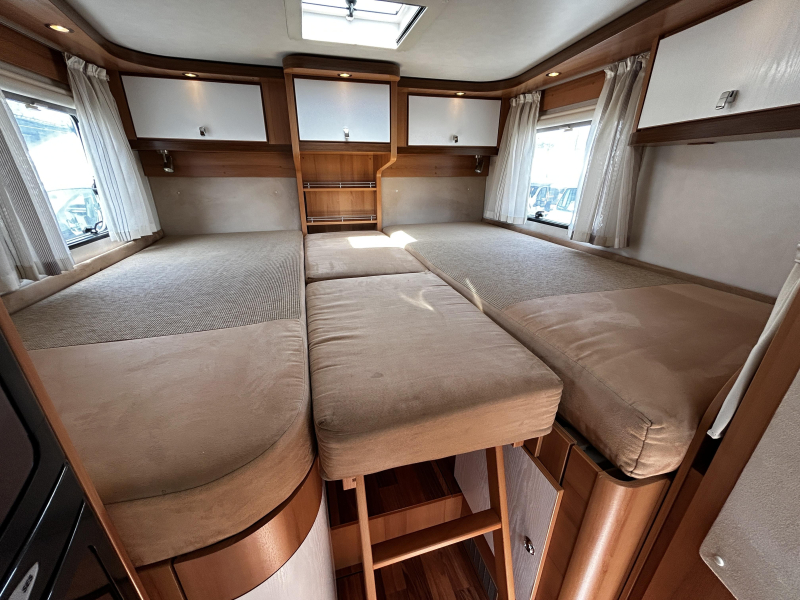 Hymer Tramp CL 674 Enkele-bedden/Euro-5/2012  foto: 17