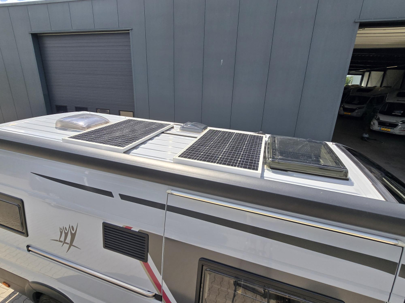 Rapido V 68 Lengte Bedden 9G Automaat  foto: 7