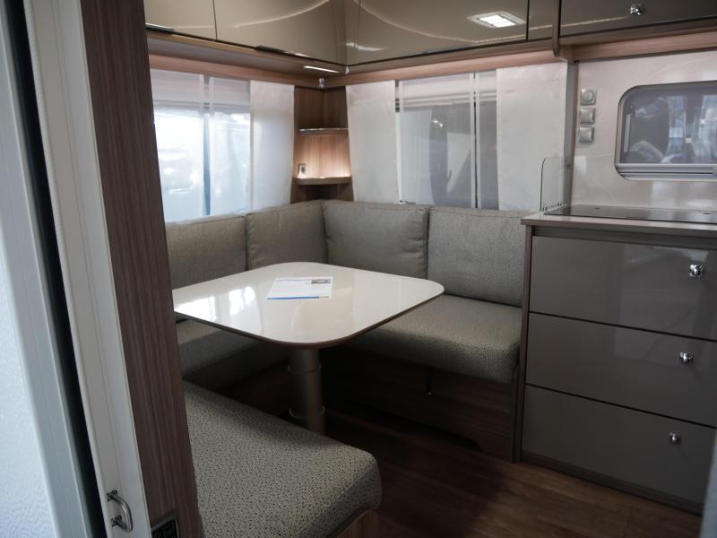 Fendt Tendenza 465 SFB GRATIS MOVER.  foto: 2