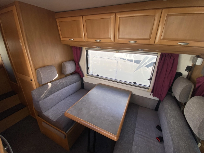 Hymer Camp 644 G 6 pers GROTE GARAGE 2,8  foto: 28