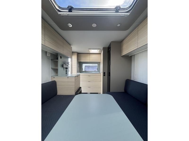 Adria Altea4four 362 LH Licht en compact 