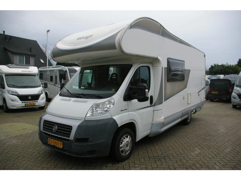 Elnagh Baron 47 D Dwars stapelbed, 2x airco  foto: 2