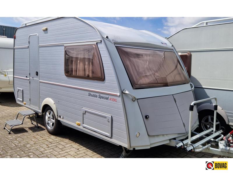 Cama francesa Kip Gray Line 53 TDB / asiento redondo