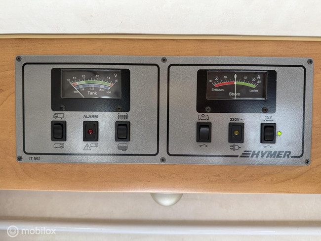 Hymer B 654 Fransbed + Hefbed / Airco op motor! foto: 14
