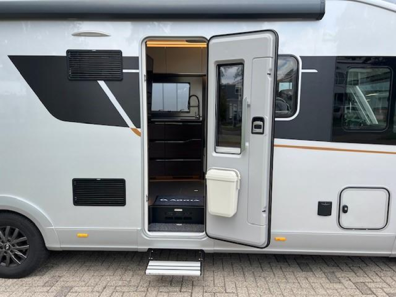 Adria Supersonic 780 DC Low KM-stand complete photo: 4